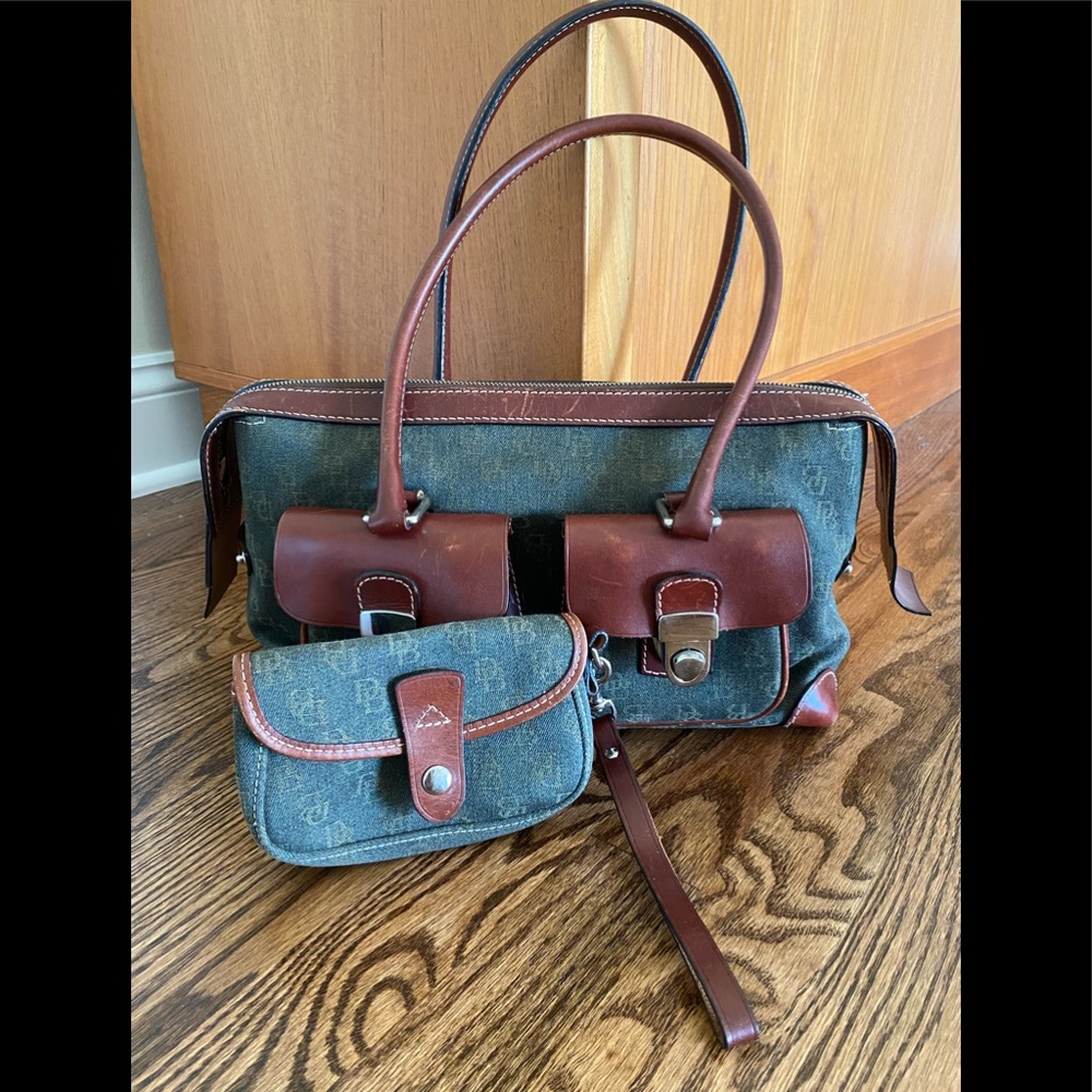 Dooney & Bourke Green/Leather Double-Pocket Tote